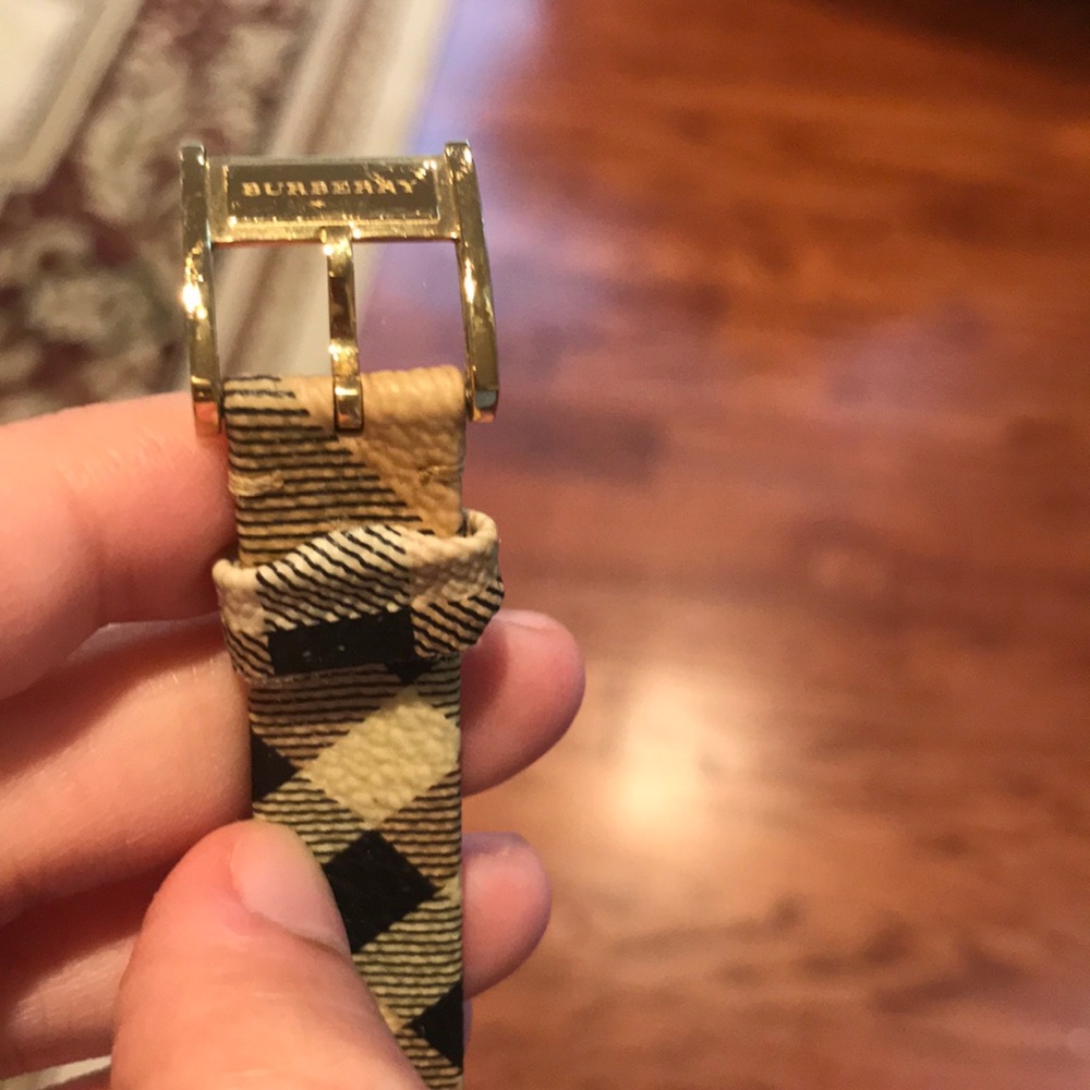 100% Authentic Burberry Plaid Watch BU1399 - Picture 4 of 6